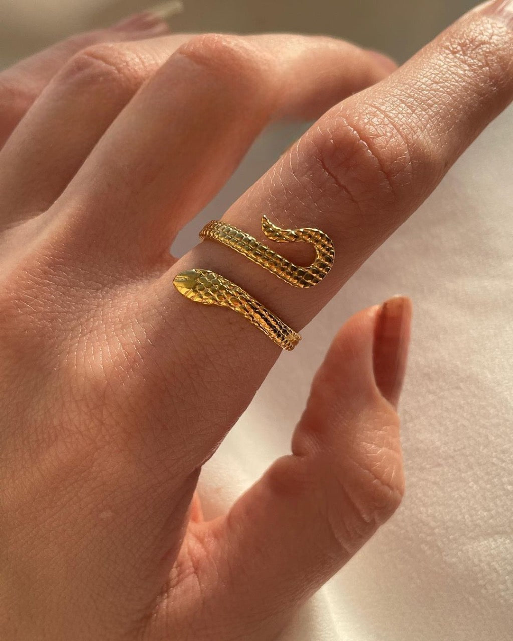 Sparkling Snake 925 Silver Ring with Gold Plated