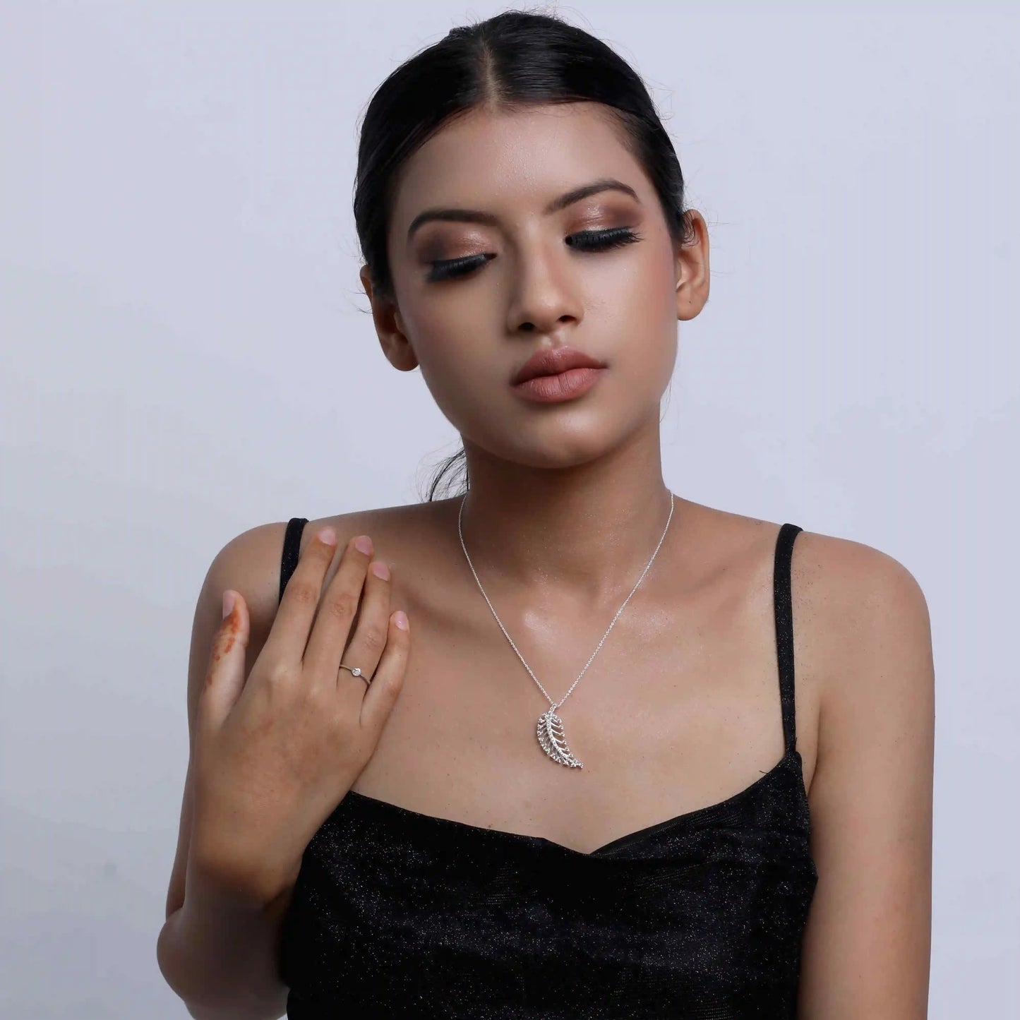 A.Diamond Leaf Cubic Zirconia Necklace